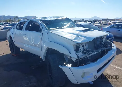 2009 Toyota Tacoma Base V6 z USA, uszkodzony, nr VIN 3TMLU42N19M021659